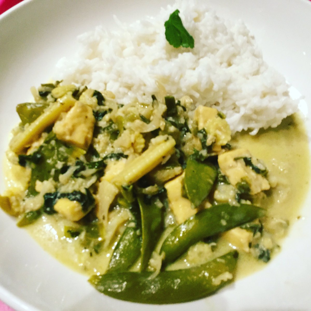 LLunchtime's tweet image. Thai green curry!