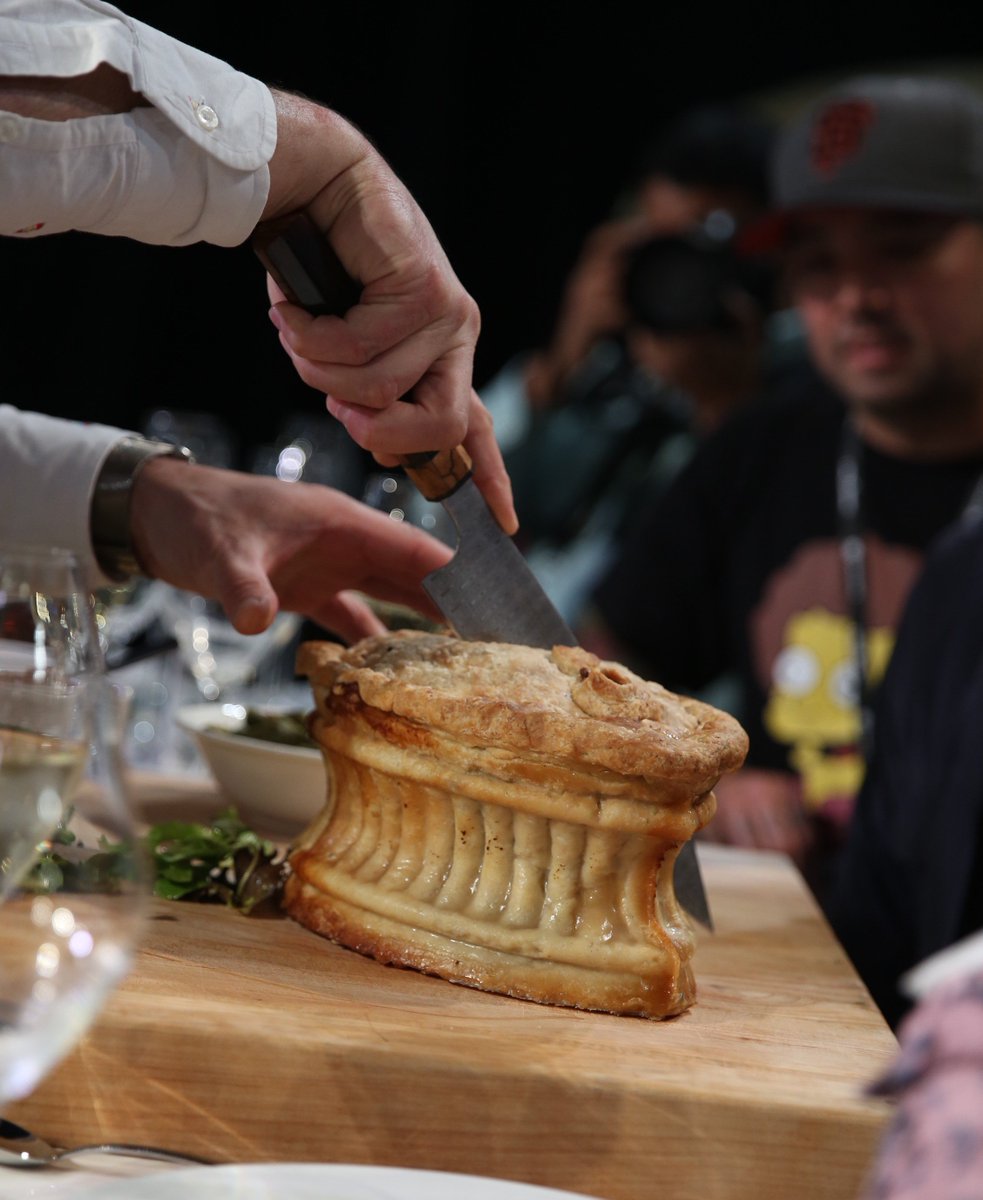 antoinette_b's tweet photo. @tejalrao sure is. You'd have loved @offalchris's pâté en croûte @ #StarChefs2016! Great example large format dining trend. Missed U @ ICC https://t.co/3XQgjdwJGo