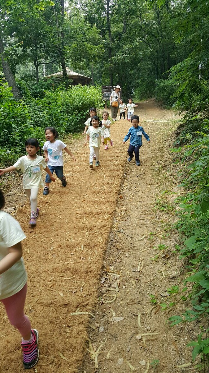 forestwom's tweet image. 판교도서관 뒤 판교공원에서 환경부 공모 선정되어 전액국비로 추진한 #성남시 판교 묵논습지 복원사업이 제16회 자연환경대상 공모전에서 환경부장관상(최우수상)을 수상하였네요. 생태적.친환경적 복원의 우수성을 인정받은만큼 앞으로 유지관리에 더 신경쓰겠습니다