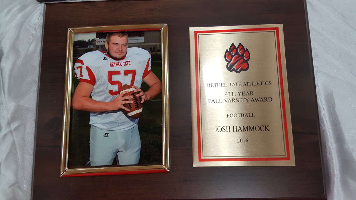 CoachJeffEssig's tweet photo. Thank you for your 4 year commitment to Bethel-Tate Football
#BTFB16
#TateTempo https://t.co/ybT0rfqpno