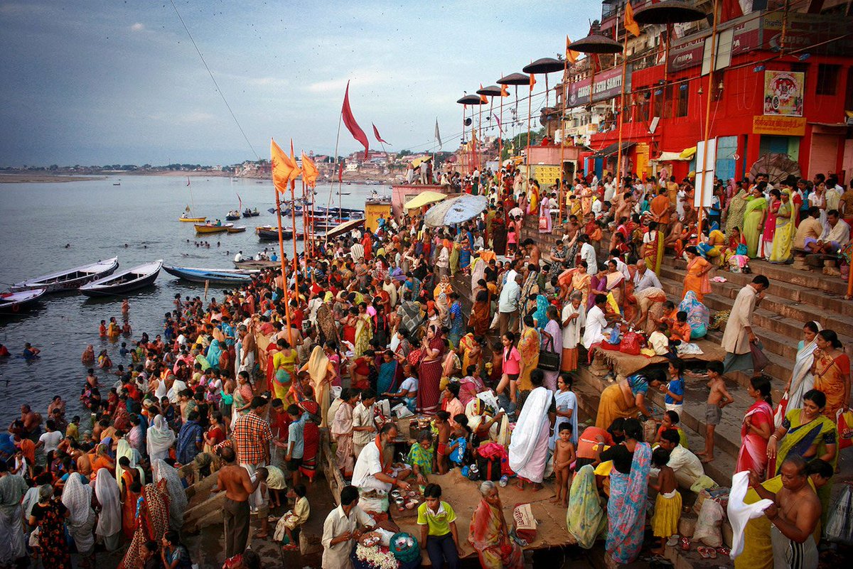 Barcroft_TV's tweet image. See the ancient #Hindu pilgrimage city of #Varanasi through the lens of photographer @PascalMannaerts ow.ly/AnmJ305PfAv #India #travel