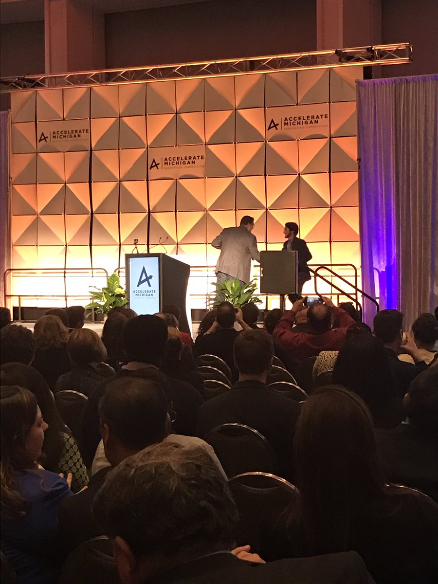 Congrats to @kulishafeed &amp; <a href="/ConfluentCare/">ConfluentCare</a> for taking the runner up prizes at @accelerateMI! Way to represent <a href="/UMich/">University of Michigan</a> &amp; <a href="/TechArb/">TechArb</a> #GoBlue!