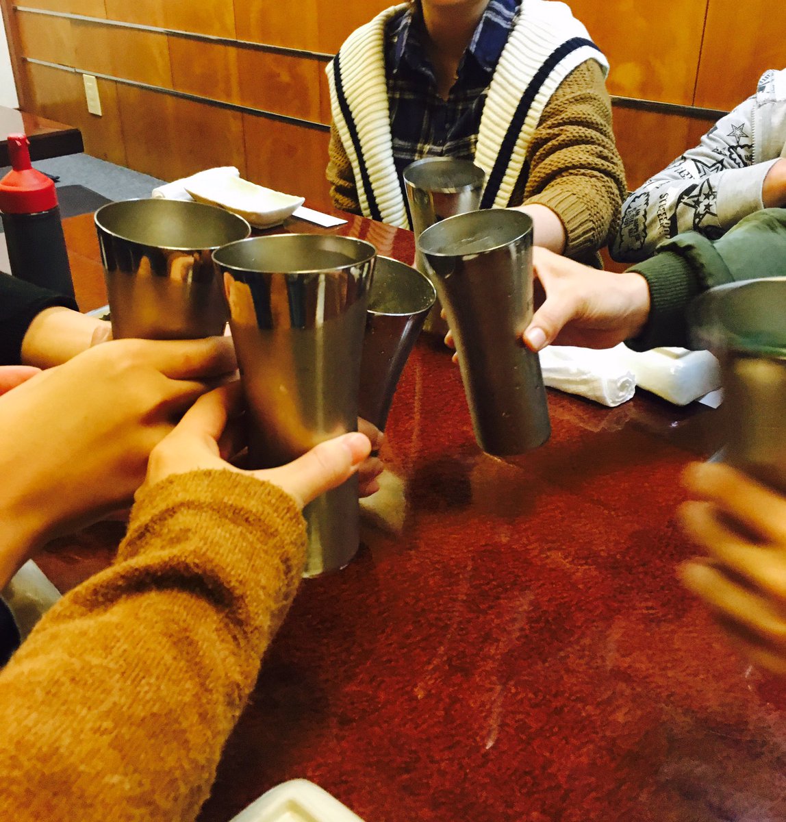 NoMeaning07's tweet photo. たまのお疲れ様会♡
ブレイク酵素忘れたから福田ちゃんから強奪！笑
めっちゃ笑った〜！！ https://t.co/pEtzO5zGHv