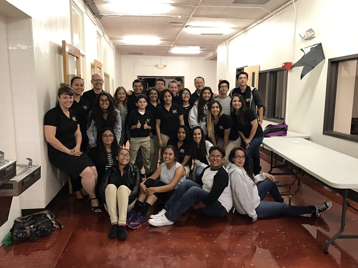 Panther_NewTech's tweet photo. Great students make great memories!! Thank you Panther New Tech Students.. @ELPASO_ISD @newtechnetwork https://t.co/b1okjaiXIu