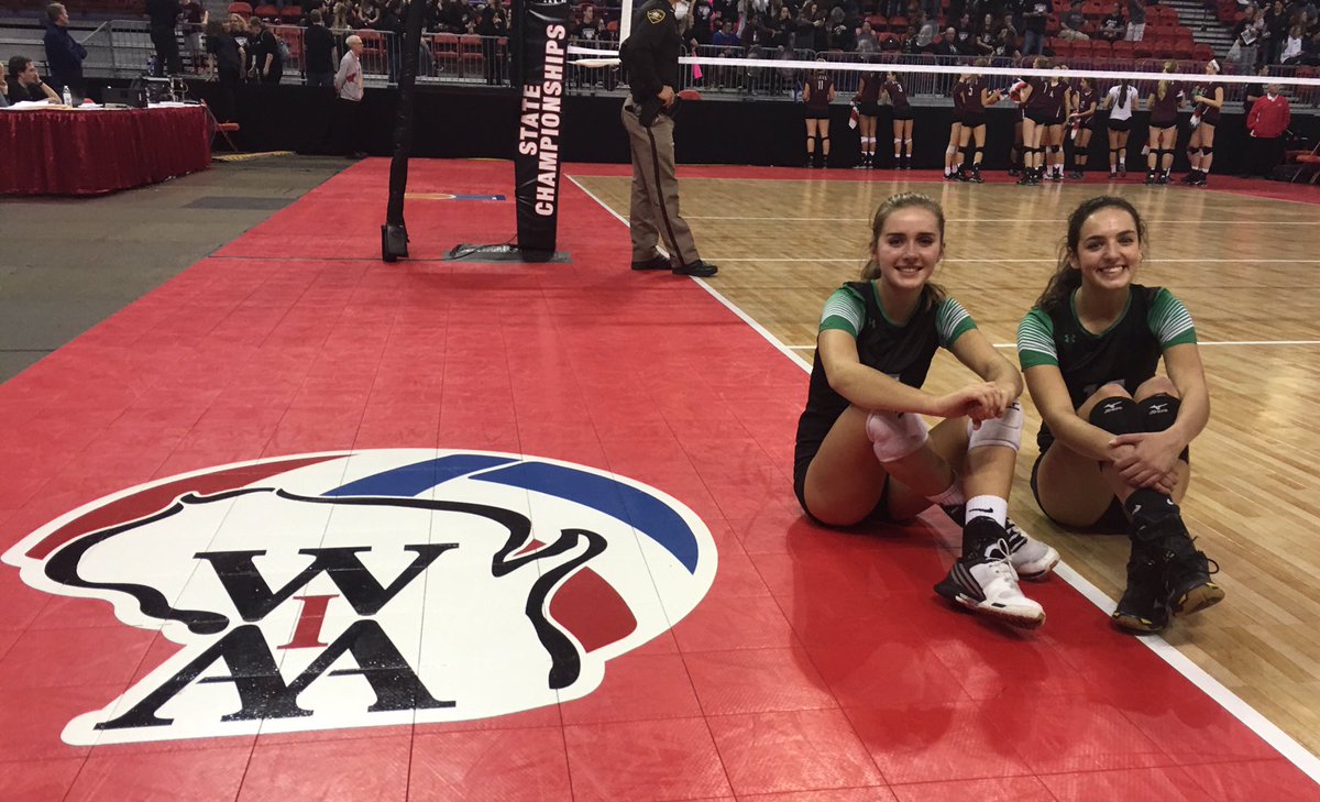 JeradPatrick23's tweet photo. Thank You @GreendaleVball Seniors! Great Season! https://t.co/q122VatfSN