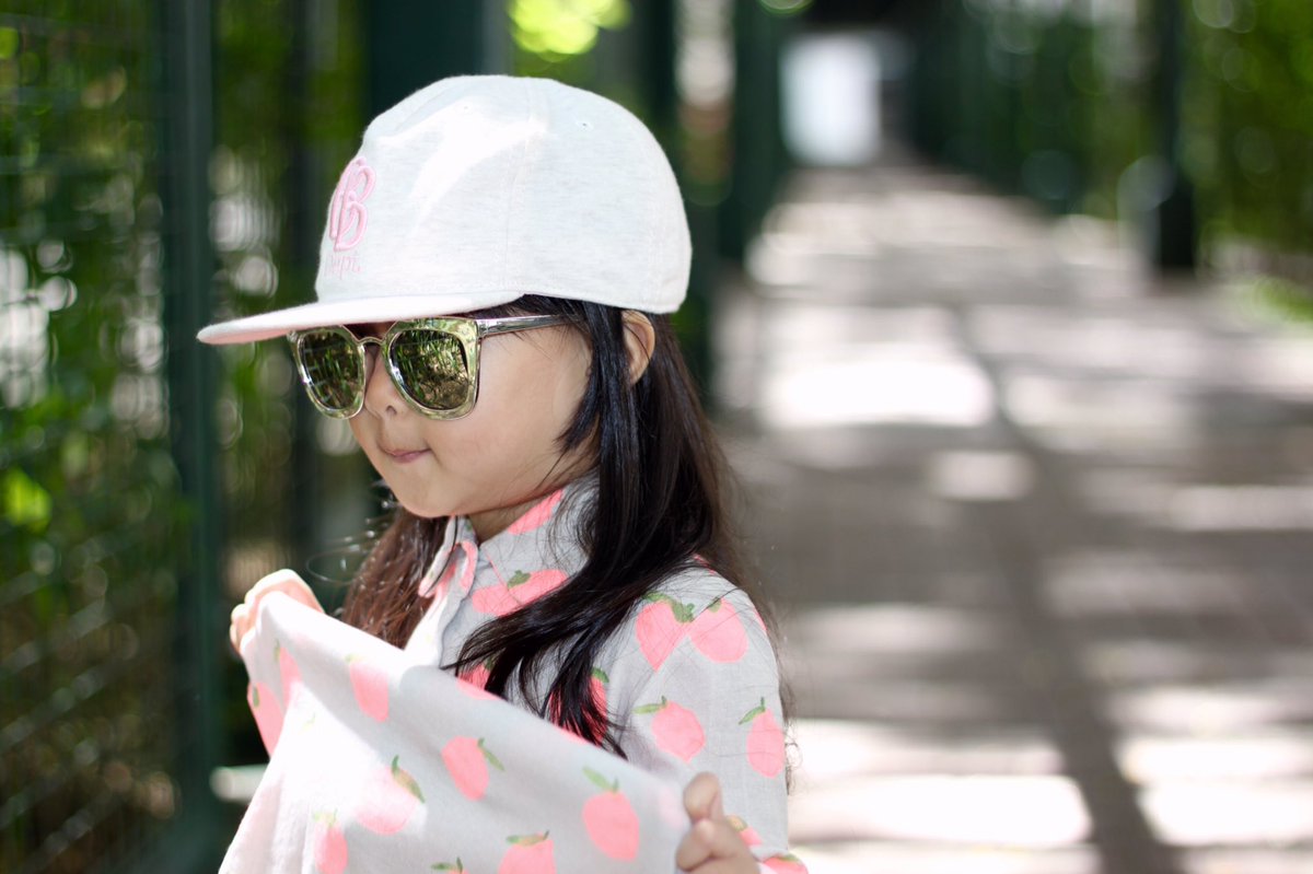 SolennStyle's tweet photo. Solenn's OOTD: Peach Maxi-Shirtdress 
📹: https://t.co/nlvSwuVdCT
#solennstyle 
#ootd
#hmkids #hmkidsfashion 
#smkid #converse #oshkosh https://t.co/g194zdiayS