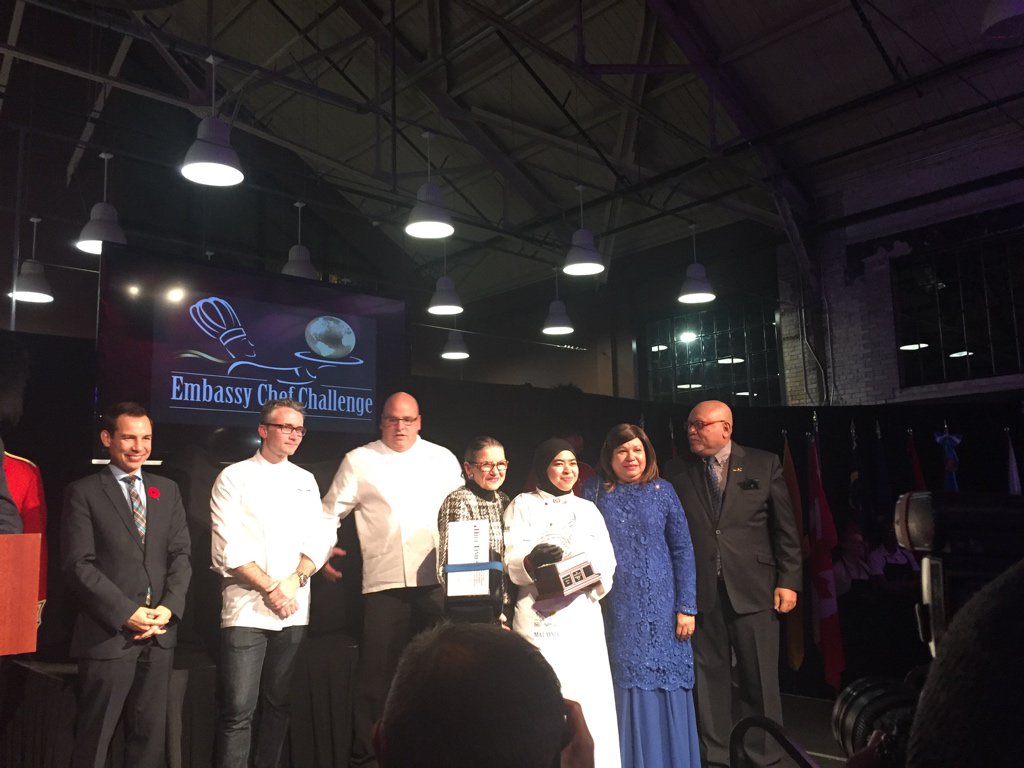 The winner of the Embassy Chef Challenge this year - Malaysia! @AlexMunterCHEO <a href="/ibd_foundation/">Inspired By Dreams Foundation</a>