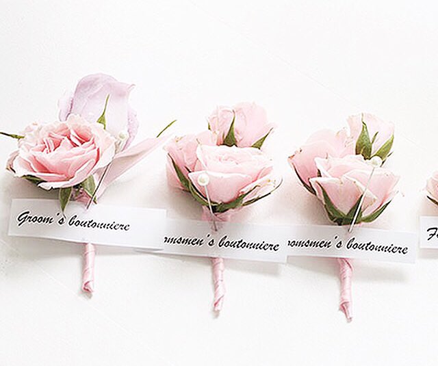 A little something delicate #boutonnières #weddingflowers #vancouver #vancouverwedding #wedding #vancouverflorist