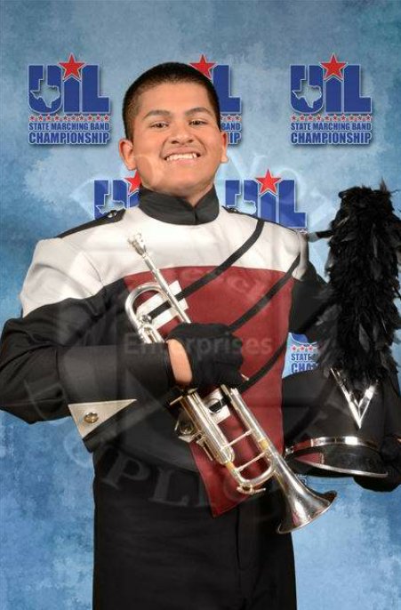 ULI_THE_GREAT's tweet photo. A year ago today!😬😈 #DNHSband #STATE2015 https://t.co/wJRtHOhNji