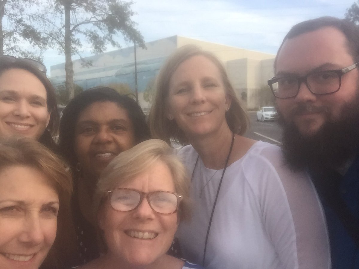 AndreaDerrick19's tweet image. Learning &amp;amp; collaborating at #scedtech with these great #lex3 teachers!  @wendi_miller15 @MrsAshleyBFort @senor_spence