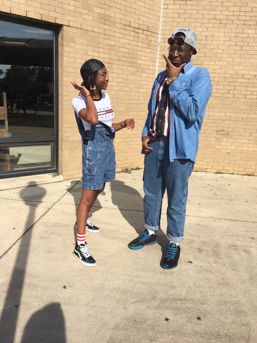 vibewithdquawn's tweet photo. y'all not ready for us ๐ฏ #spiritweek2k16 โ throwback thursday @_arissaariel_ https://t.co/DZFzV95eVR
