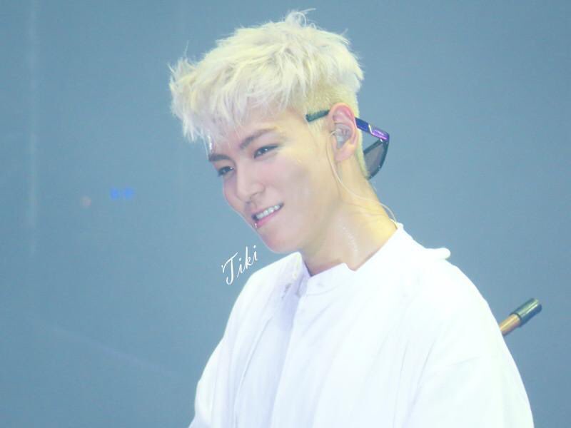 3115_nn's tweet photo. เชิ้ตขาวทีไร น้องใจสั่นทุกที👻💜 #happyTOPday #TBD16 https://t.co/QZv6ZHj0Dp