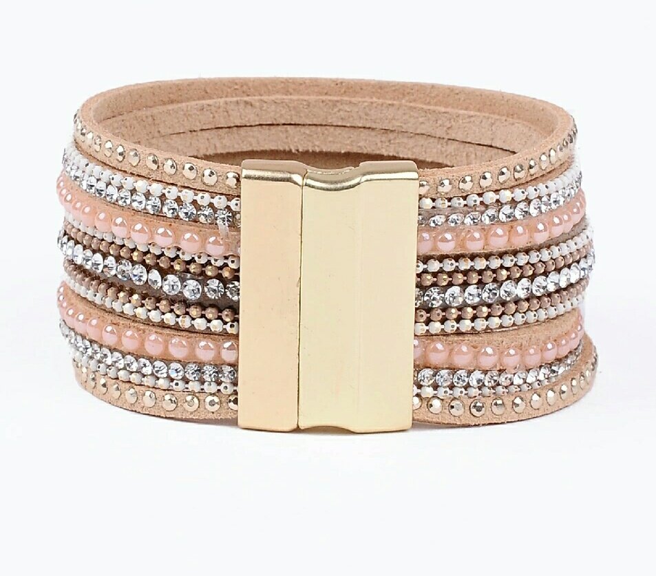 Jakisgems's tweet photo. Our bracelets are the perfect stocking stuffer 😍🎄🎁 https://t.co/ZgsgoFehnC