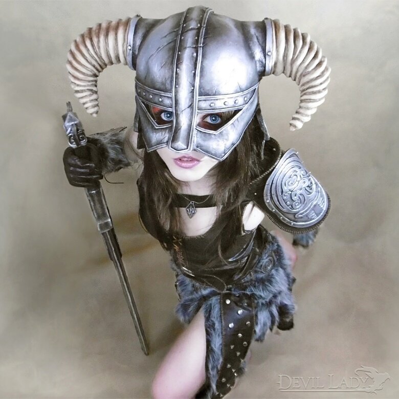 Devil__Lady's tweet photo. Ready to slain some dragons? 🐲🐲🐲 
myself as Dovahkiin (TESV:Skyrim) 
#Skyrim #Bethesda #cosplay #dovahkiin #dragonborn #TheElderScrolls https://t.co/nfSK9D3KeA