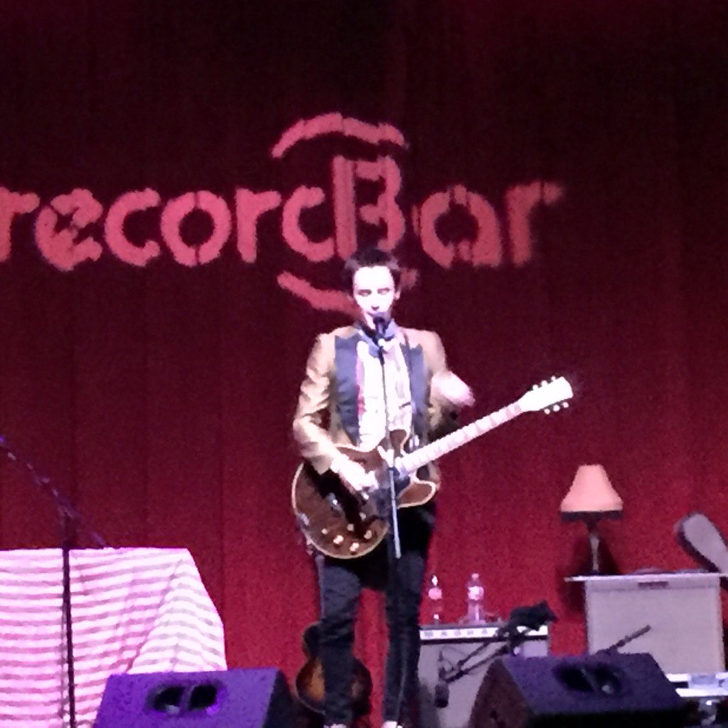 mmmsnooky's tweet photo. Reeve Carney at Record Bar. #recordbarkc. #hunkofaman #REEVECARNEY https://t.co/j68NfMj9bb