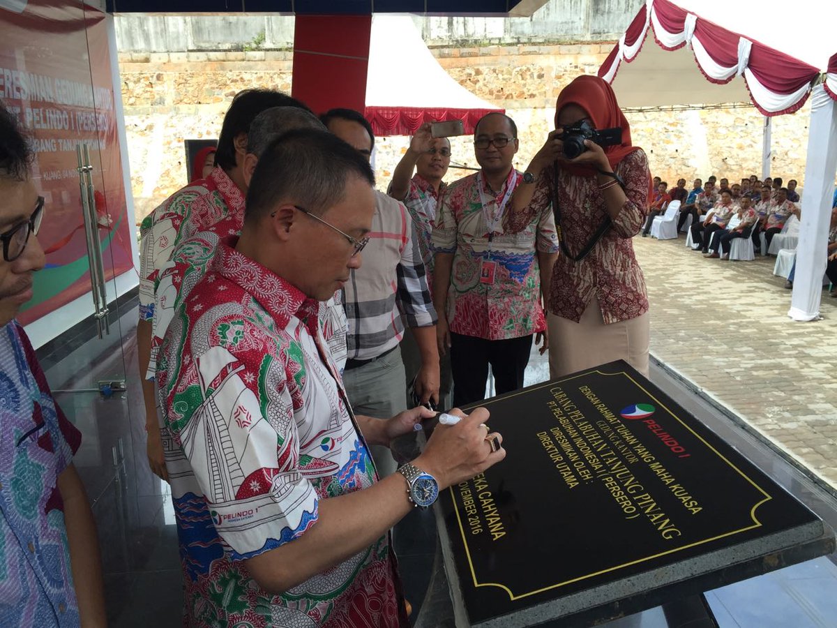 bekacahya's tweet image. Hr ini sy meresmikan ktr @Pelindo_1 cab Tg Pinang di Pel Sei Kolak Kijang P Bintan. Ktr ini sbg bukti berkembnya b/m petikemas di sana