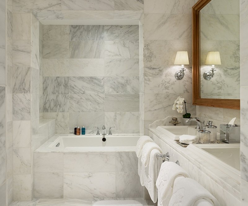 Who wouldn't want to sink into this gorgeous #marble bathtub? #bathroom #bath #Luxury #HomeDecor #home #building #renovation