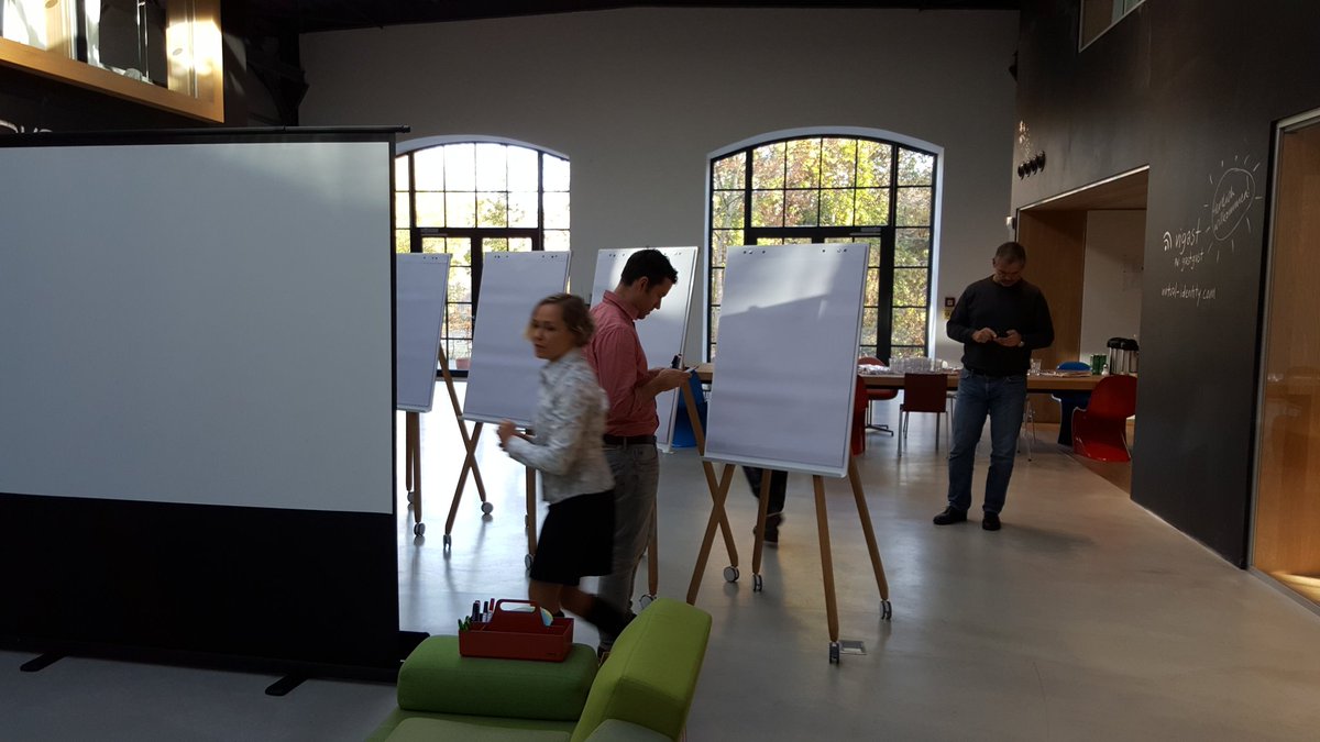 Letzte Vorbereitungen für das Arbeitskreistreffen unseres #DPRG Workshops zur Digitalen Transformation, mit und bei <a href="/virtualidentity/">Virtual Identity</a>