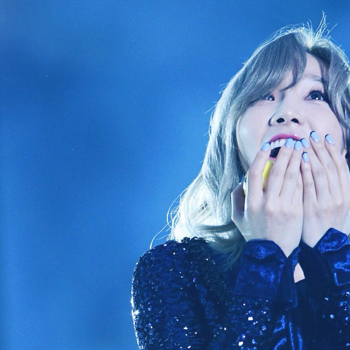 GGKIMTAE__'s tweet photo. @'sone  私が何事も無いように笑えるようになったら、貴方の名前を一回ぐらい呼ぶことが今みたいに辛くは無くなるでしょう。 (長文好  snsd 金泰耎 parody acc) #RTしたbotとペンを迎えにいく #RTしたbotとペンを迎えにいく https://t.co/la0Ogr9knZ
