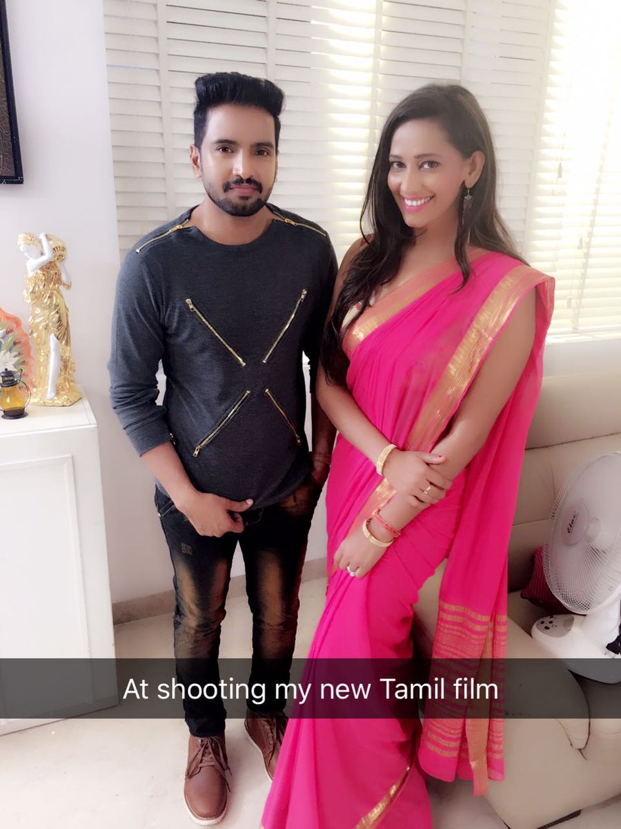 SanjanaSingh_'s tweet photo. #NewMovie #VTVProduction @iamsanthanam 💓😉🙏 https://t.co/DgPpnKI6uD