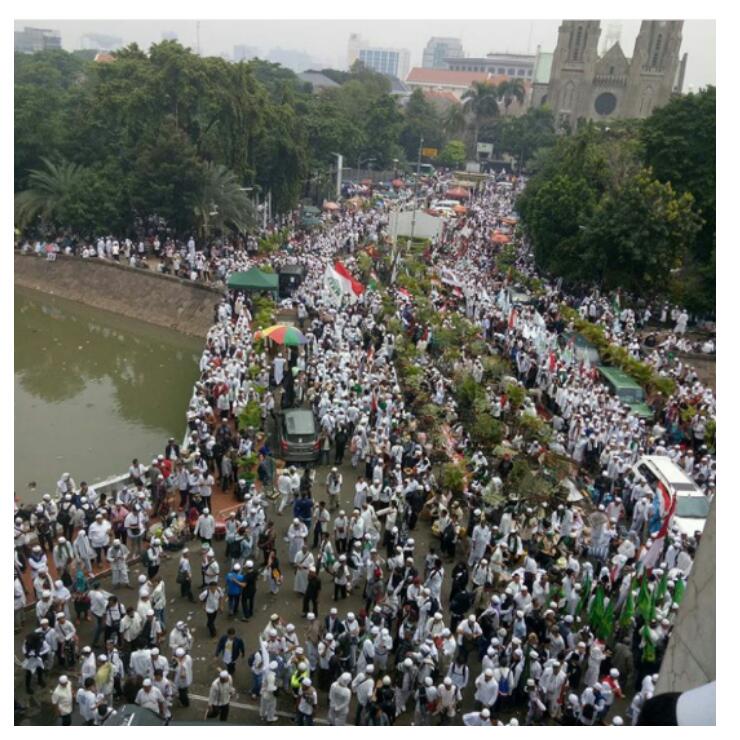 Astagpiraulah azhim wali jamil wal muslimlina wal muslimat ya allah lndngilh saudra2q yg brjuang untuk agama.