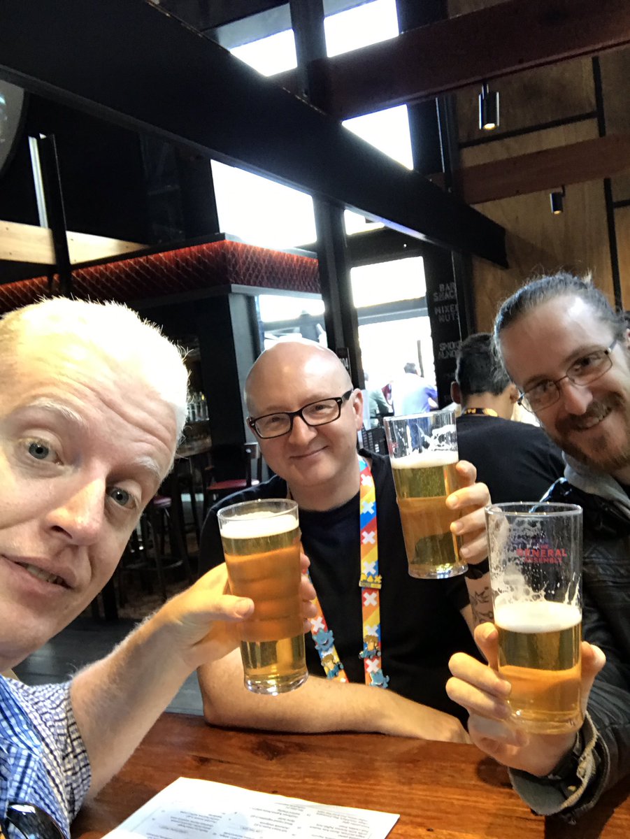 fishmonkeyhat's tweet image. Getting @TychoBrahe ready for the #jackbox panel.