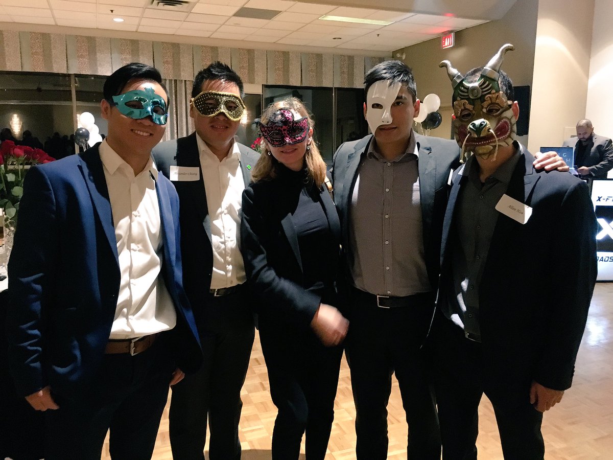 hwangrch's tweet photo. @AlexChiang_TD winning picture w. @Alexlumingxuan @huanglihanruth @allanhan2 #PacMask #pacnextgen #PacCommunity https://t.co/XLxeezsGHZ