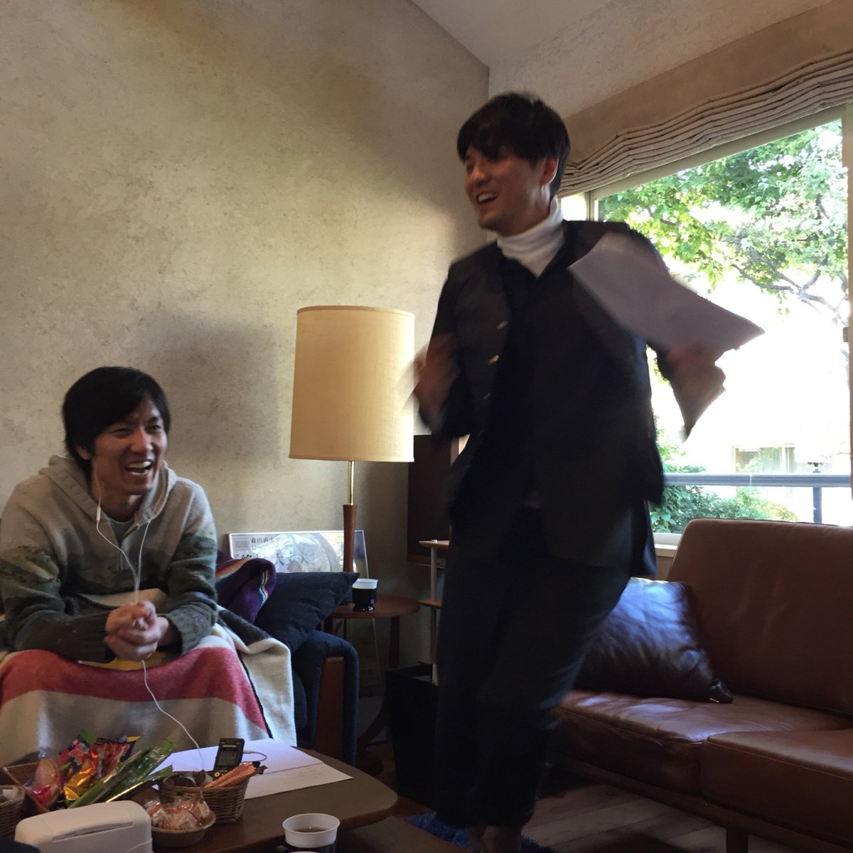 森山直太朗と6人のスタッフたち V Twitter ペコラジvol 13収録始まりました 並 森山直太朗 ペコラジ 森山直太朗と6人のスタッフたち V Twitter ペコラジvol 13収録始まりました 並 森山直太朗 ペコラジ