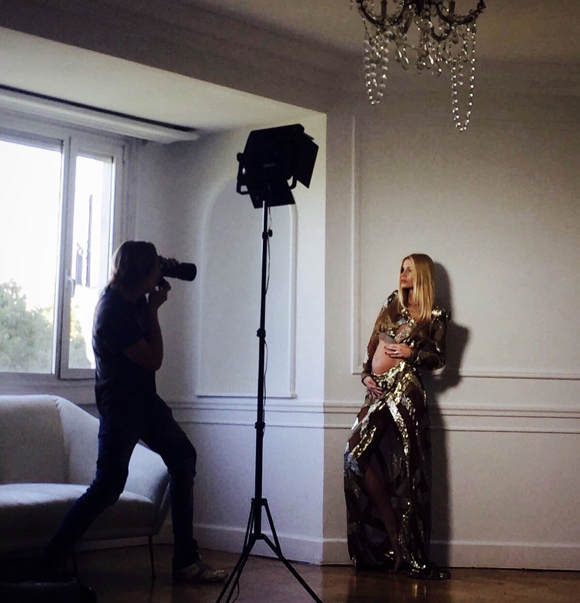 Making-of @malne_official 📸📽 #fashion #pregnant #photoshoot #goodvibes #photographer  #embarazo #lovelife 💋