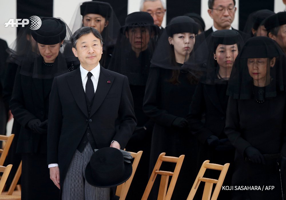 The japanese royal family attends the funeral of prince mikasa, brother