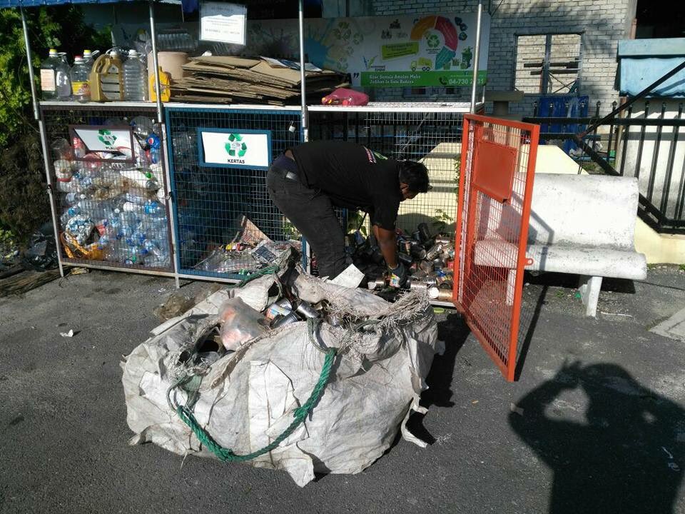 swcorp_my's tweet image. 3/11/2016

Kangar - Kutipan &amp;amp; belian barangan kitar semula di Masjid Saidina Umar Al Khattab, Guar Syed Alwi &amp;amp; S.K Sri Perlis.
#asingkan