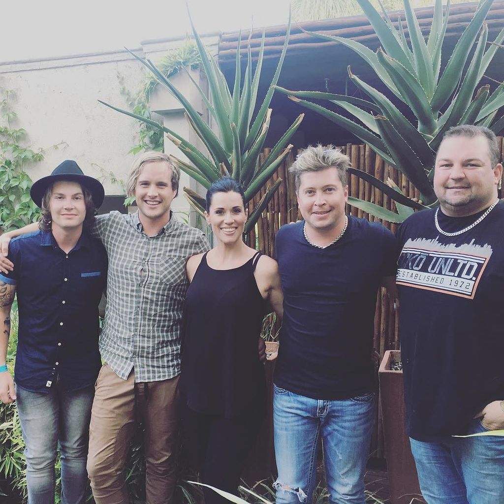 BrownsManor's tweet photo. #raydylan #lenmuller #energetic #guests #brownsmanor https://t.co/9VfkuW7t67 https://t.co/zc2bFZ8krP