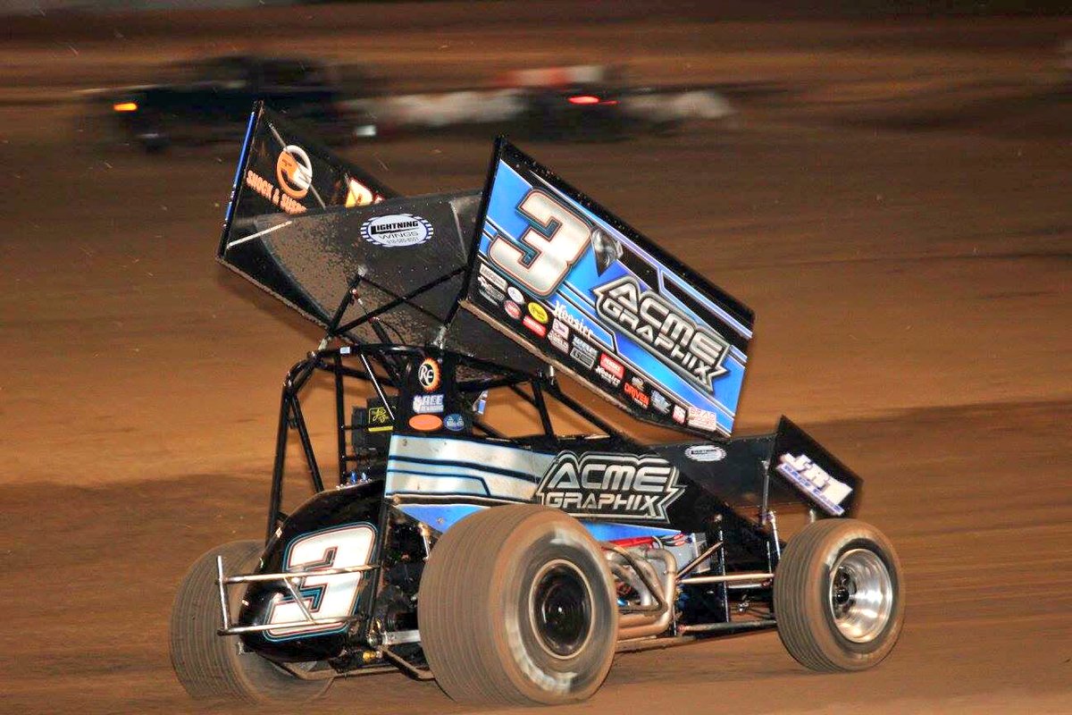 I30_Speedway's tweet photo. @1sam91 @rains3 #STN16 Night 1 winner! #BYoungPhotography https://t.co/YXIVXmRIBu