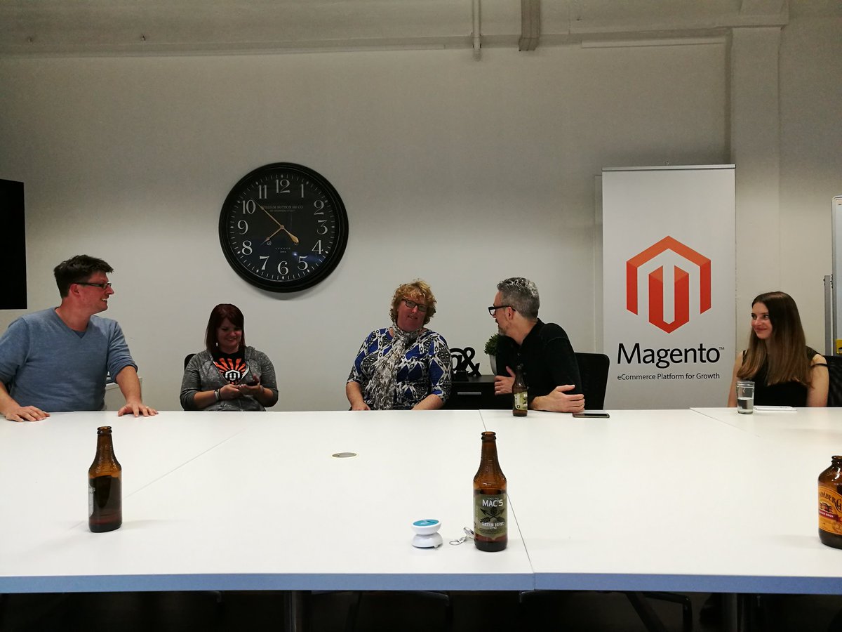 Talk time with Karen <a href="/WebShopApps/">WebShopApps</a> at the Magento meetup. Interesting conversation! #realmagento