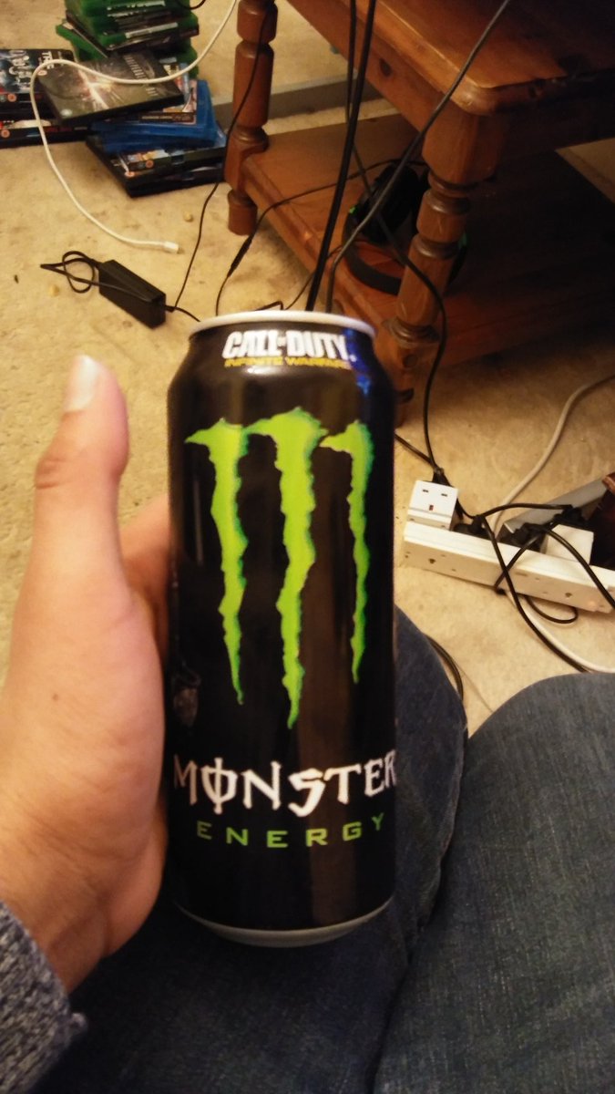 ZCod_130's tweet image. #MonsterEnergy with:@taylorkurosaki @Teanah cool men think:@TeamYouTube @CallofDuty