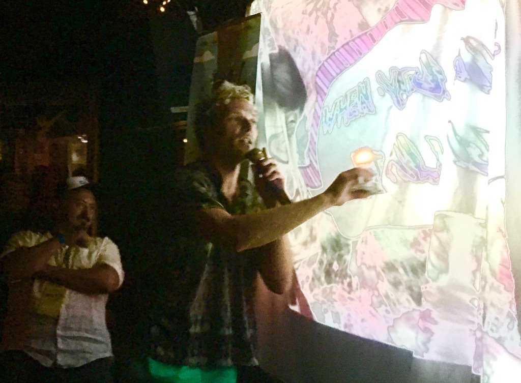SharonPinney1's tweet photo. wild-east @richaucoin set w wisdom of Alan Watts + surfy-philosophy &amp; crowd energy = fun ! @CanadianBlast #AMW2016 https://t.co/CrwtgRQEWm