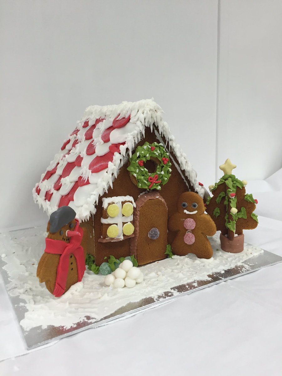 thebusybakingco's tweet photo. Our house is trimmed up ready for #Christmas #baking #giftidea https://t.co/E2AYiE74ie