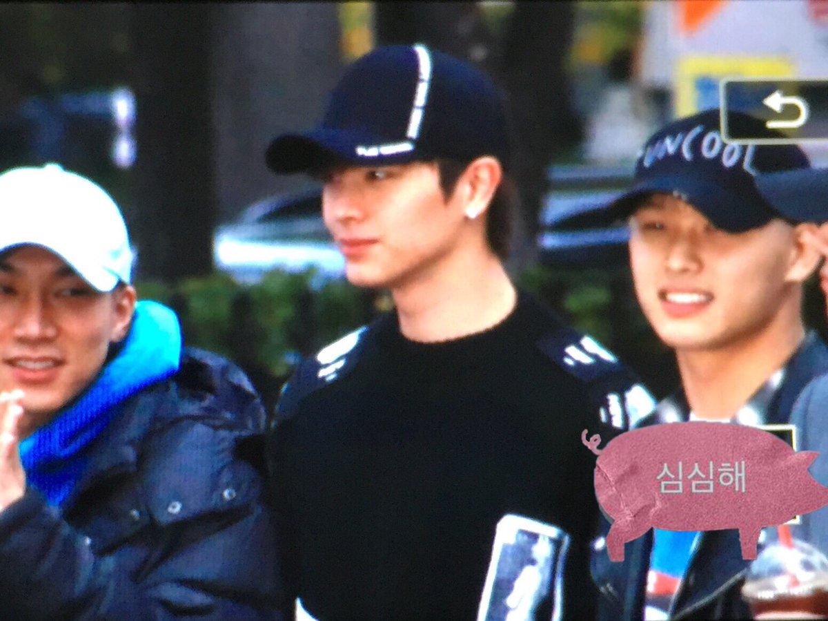 photography_ssh's tweet photo. 20161104 Preview
#musicbank #뮤직뱅크 #출근길 #kbs #kbs신관 #비투비 #btob #육성재 #이창섭 #이민혁 https://t.co/6lQ1pJNfMw