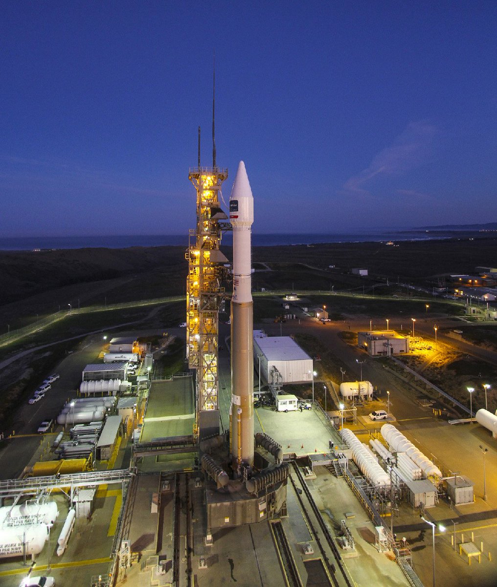 США успішно запустили ракету-носій Atlas V з супутником зондування Землі (ФОТО, ВІДЕО) - фото 1