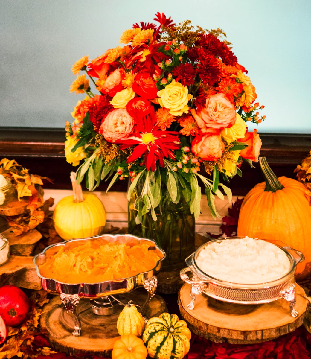 BoundryEvents's tweet photo. A yummy mashed &amp; sweet potato bar is something we can all support, am I right? Get your #Friendsgiving tickets today!https://t.co/kaKi4unHkJ https://t.co/oebab2zxbo