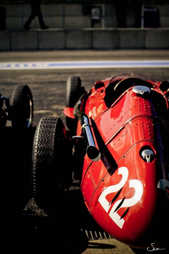 HistoRacingHD's tweet image. Maserati 250F, what a flawless contraption.