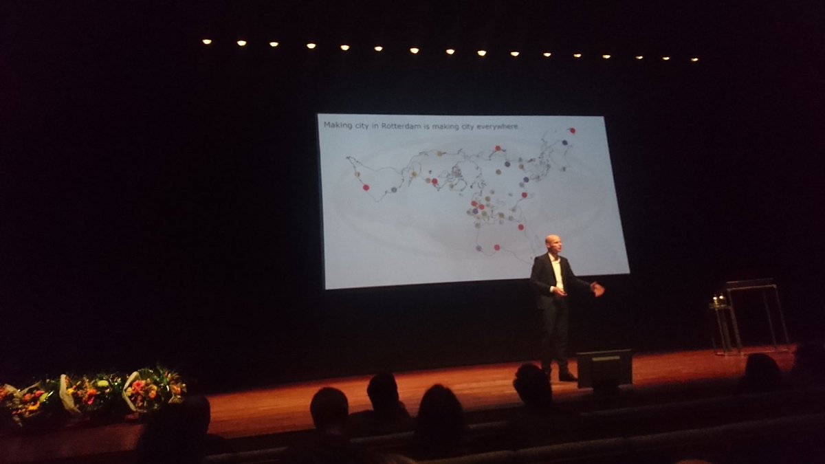 Mooi zeg! "Making city in Rotterdam is making city everywhere" <a href="/henkovink/">Henk Ovink</a> #smc16 <a href="/Innovation_010/">Urban Innovation</a>