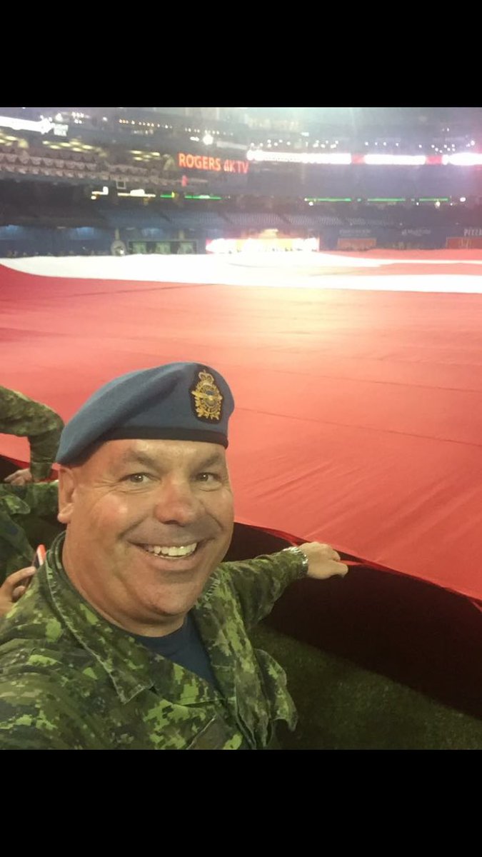 zachroach17's tweet image. Thanks Mom, thanks Dad, thanks Fred.Thanks for your service and sacrifices you have made for this beautiful Country We call home🇨🇦