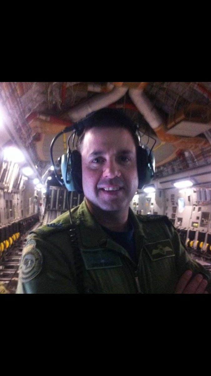 zachroach17's tweet image. Thanks Mom, thanks Dad, thanks Fred.Thanks for your service and sacrifices you have made for this beautiful Country We call home🇨🇦