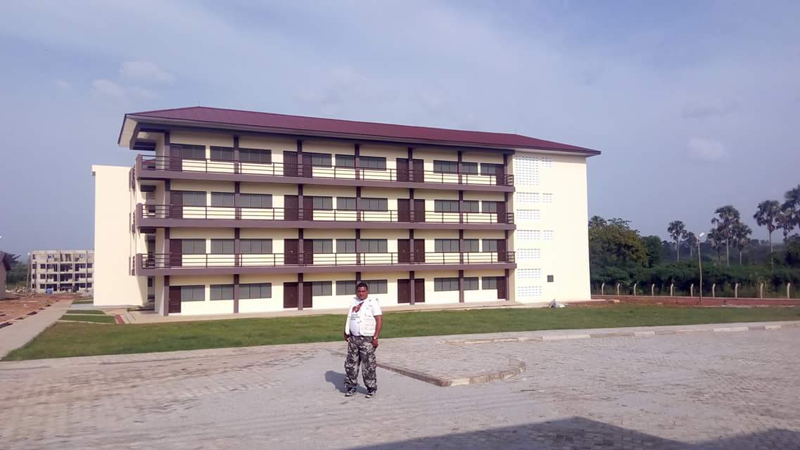 ishmaelseidu1's tweet photo. Another Mahama SHS almost completed at Asuoso in the Offinso North District in Ashanti Region.
#JMToaso
#iChooseJM
#VoteJM2016
#Vote_3 https://t.co/yivyTB4c2I