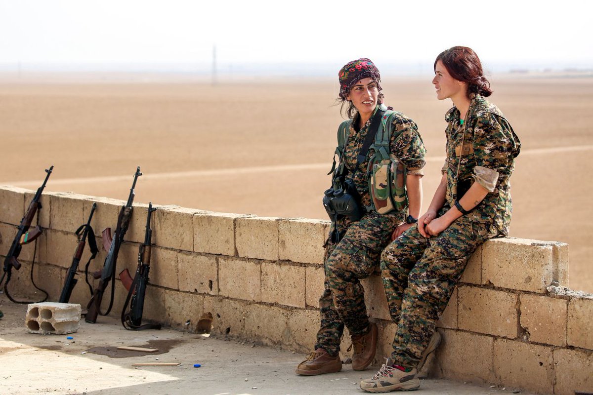 WomenintheWorld's tweet photo. Kurdish women fighters inspire fear in ISIS militants due to ‘shame’ of being killed by a woman: https://t.co/eRR4I2bPif https://t.co/s7D4zJv5CC