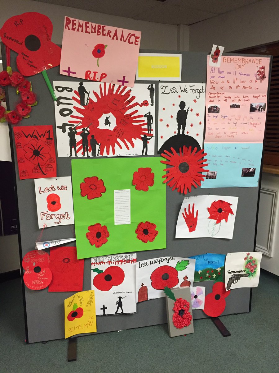 RawlinsAcademy's tweet photo. Fantastic artwork on display today for #remembranceday2016 #buddon #beaumanor #beacon https://t.co/bbM55jRVzQ