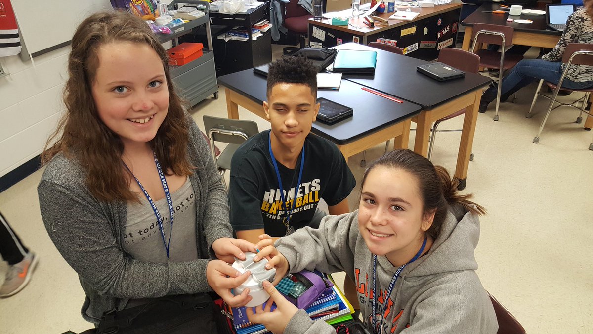 mrsb_science8's tweet photo. Another fun day in science. Building helmets. #gwms #weare44 #STEM https://t.co/e6VgPEYfCm