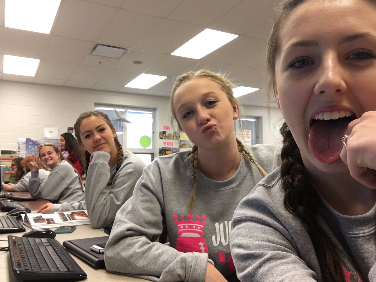 smithmaddy_'s tweet photo. GAME DAY BABY #GOKNIGHTS #SENIORSSUCK @courtkrassow https://t.co/1k6xaqE83G