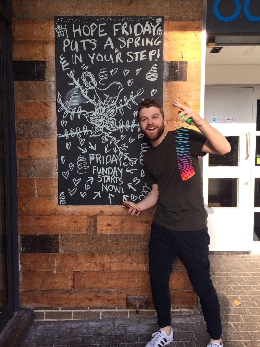 PippaHarrison_'s tweet photo. WORK IS ALL OF THE FUN ALL OF THE TIME #springfam https://t.co/r8nCYVtWNT